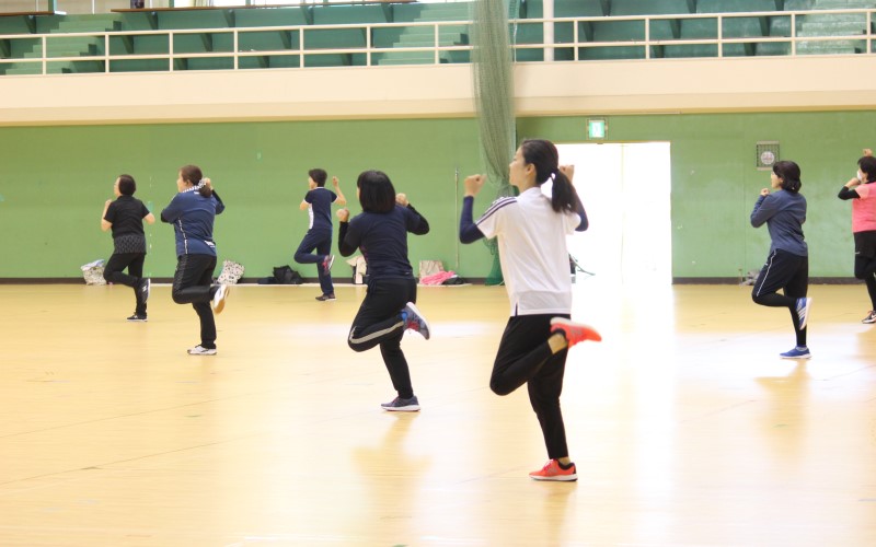 ストレッチ＆エアロビクス