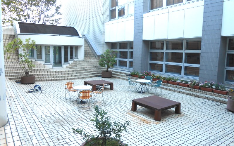 長田体育館内観