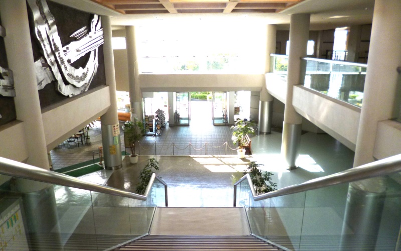 東部体育館内観